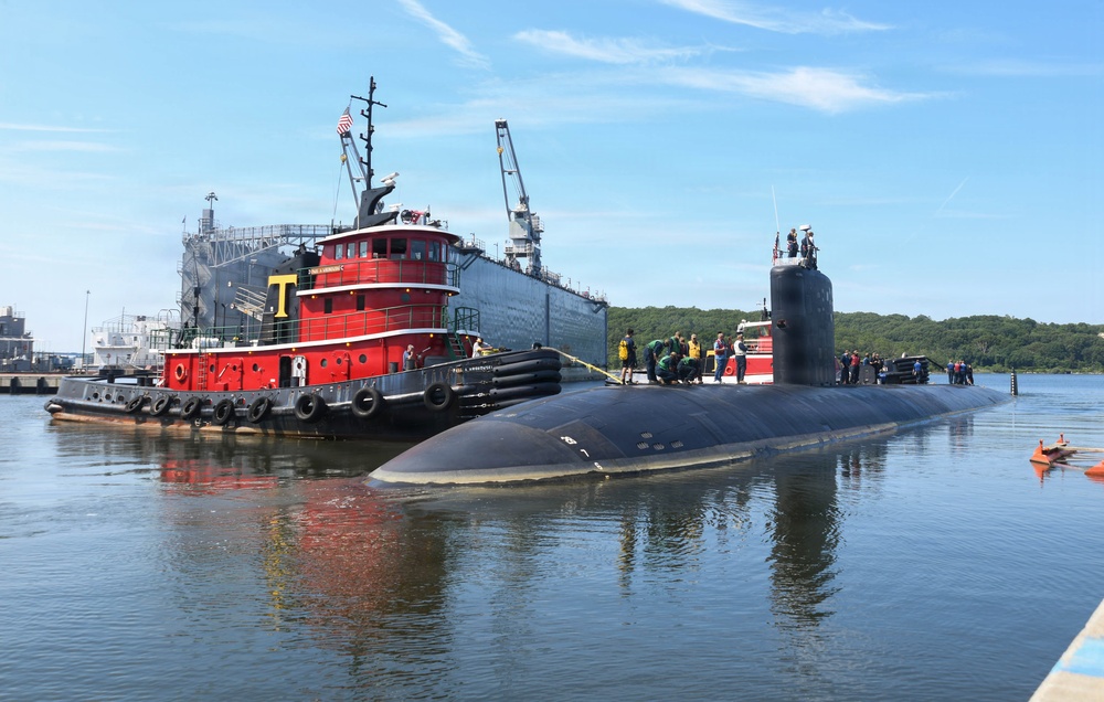 USS Albany (SSN 753) Goes Underway After Maintenance Period