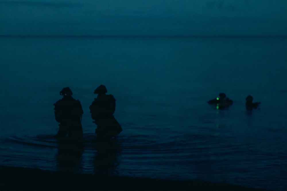 U.S. Force Recon Marines sharpen amphibious raid skills in Estonia