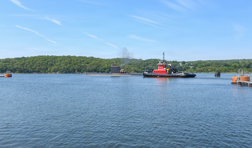 USS Albany (SSN 753) Goes Underway After Maintenance Period