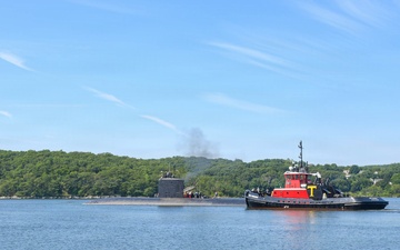 USS Albany (SSN 753) Goes Underway After Maintenance Period