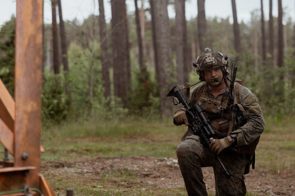 U.S. Force Recon Marines sharpen amphibious raid skills in Estonia