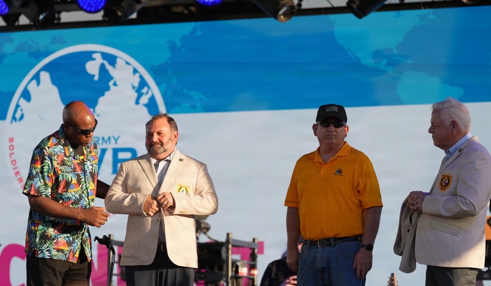 1st Armored Division presents Good Neighbor Award to Jerry Jacobitz