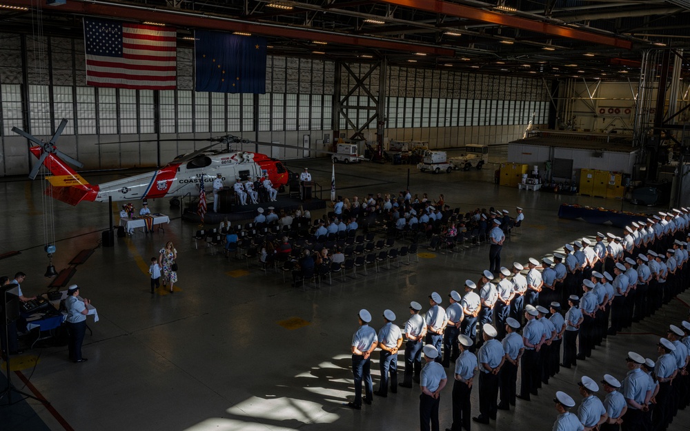 Coast Guard Air Station Kodiak holds change of command ceremony