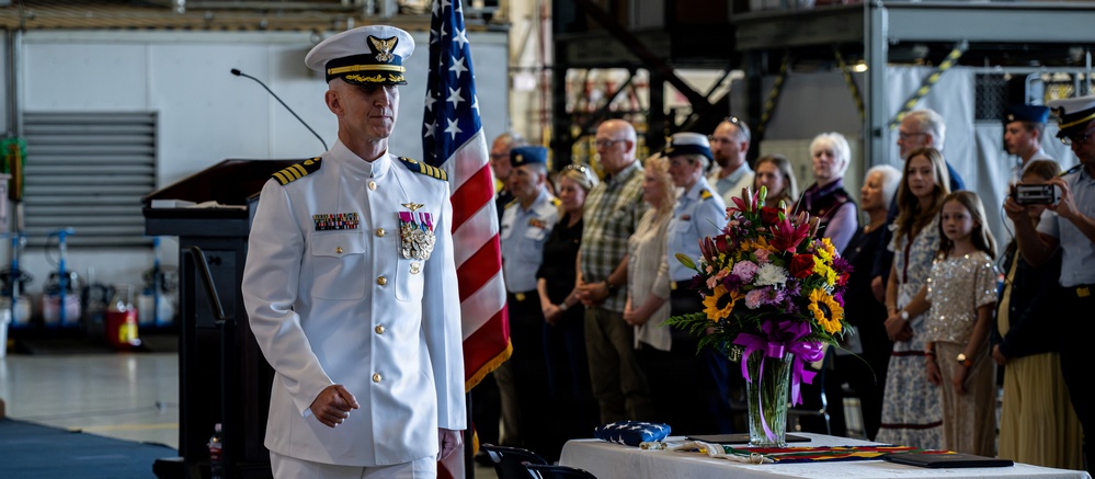 Coast Guard Air Station Kodiak holds change of command ceremony