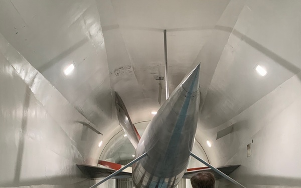 NDW Commandant Visits University of Maryland Aerospace Engineering