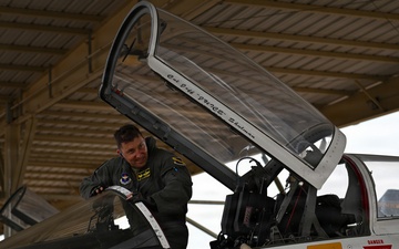 80th Flying Training Wing commander fini flight