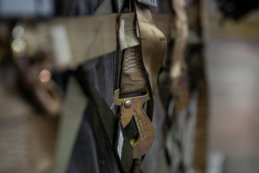 436th APS cargo processors keep cargo moving