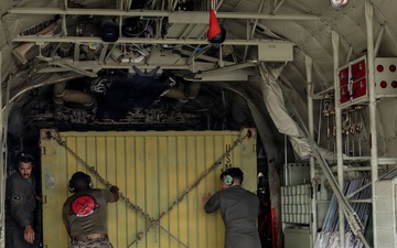 CLC-21 loads equipment in support of disaster assistance for the people of Venezuela