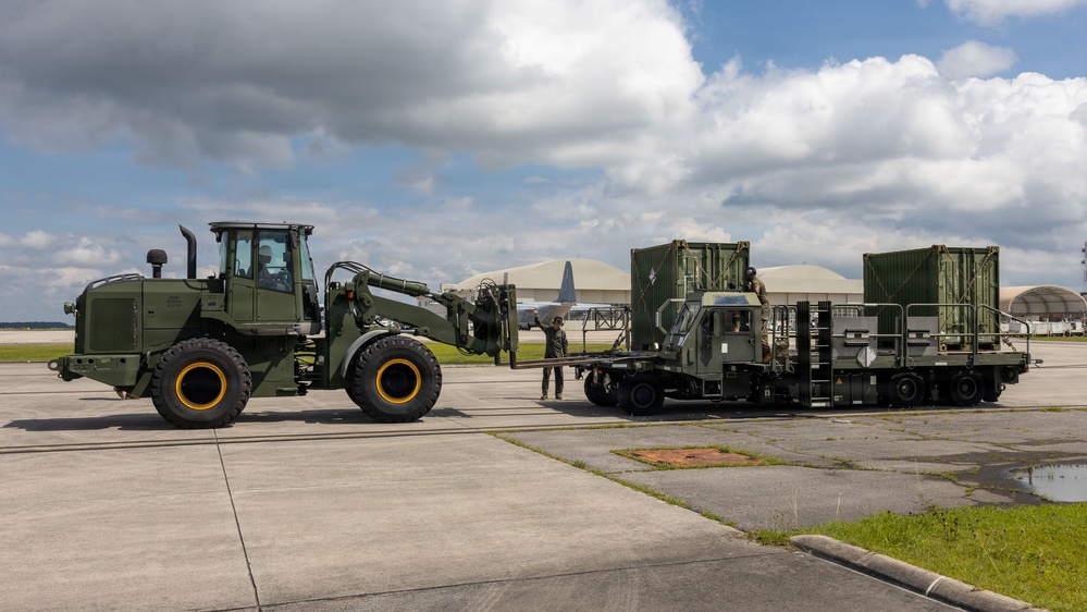 CLC-21 loads equipment in support of disaster assistance for the people of Venezuela