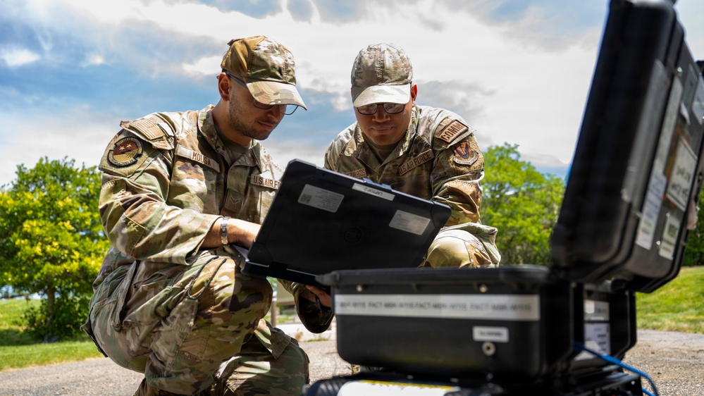 Comm keeps the mission moving
