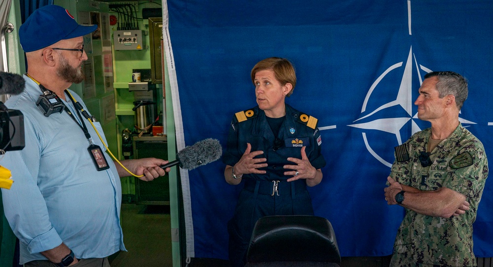 Commander, U.S 2nd Fleet Visits  Standing NATO Maritime Group 1 (SNMG1)