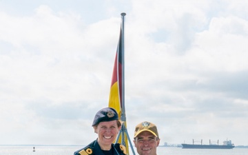 Commander, U.S 2nd Fleet Visits  Standing NATO Maritime Group 1 (SNMG1)