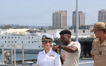 Officer Promotion Ceremony held onboard USS Omaha (LCS 12) [Image 2 of 3]