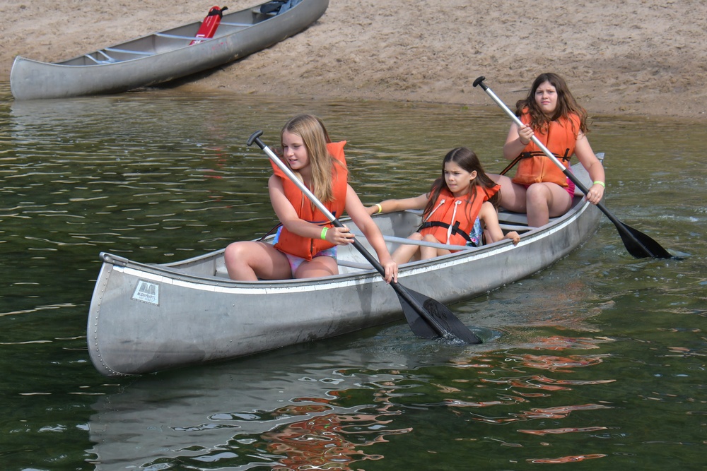 Badger Youth Camp builds bonds among children of Wisconsin Guardsmen