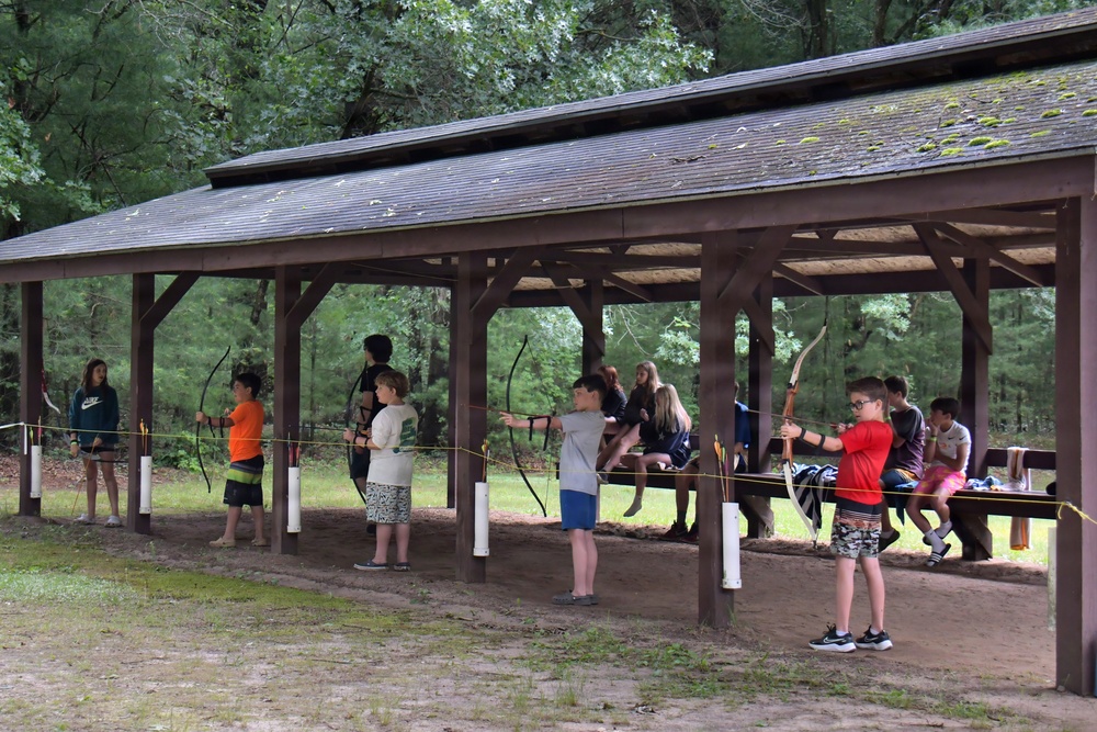 Badger Youth Camp builds bonds among children of Wisconsin Guardsmen