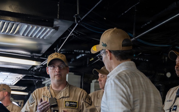 LCF-24: John M. Barrett Tours USS Fort Lauderdale
