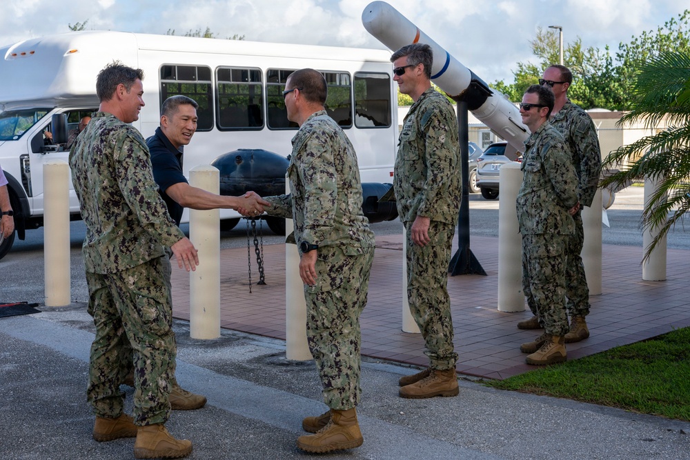 Acting SECNAV visits EODMU5