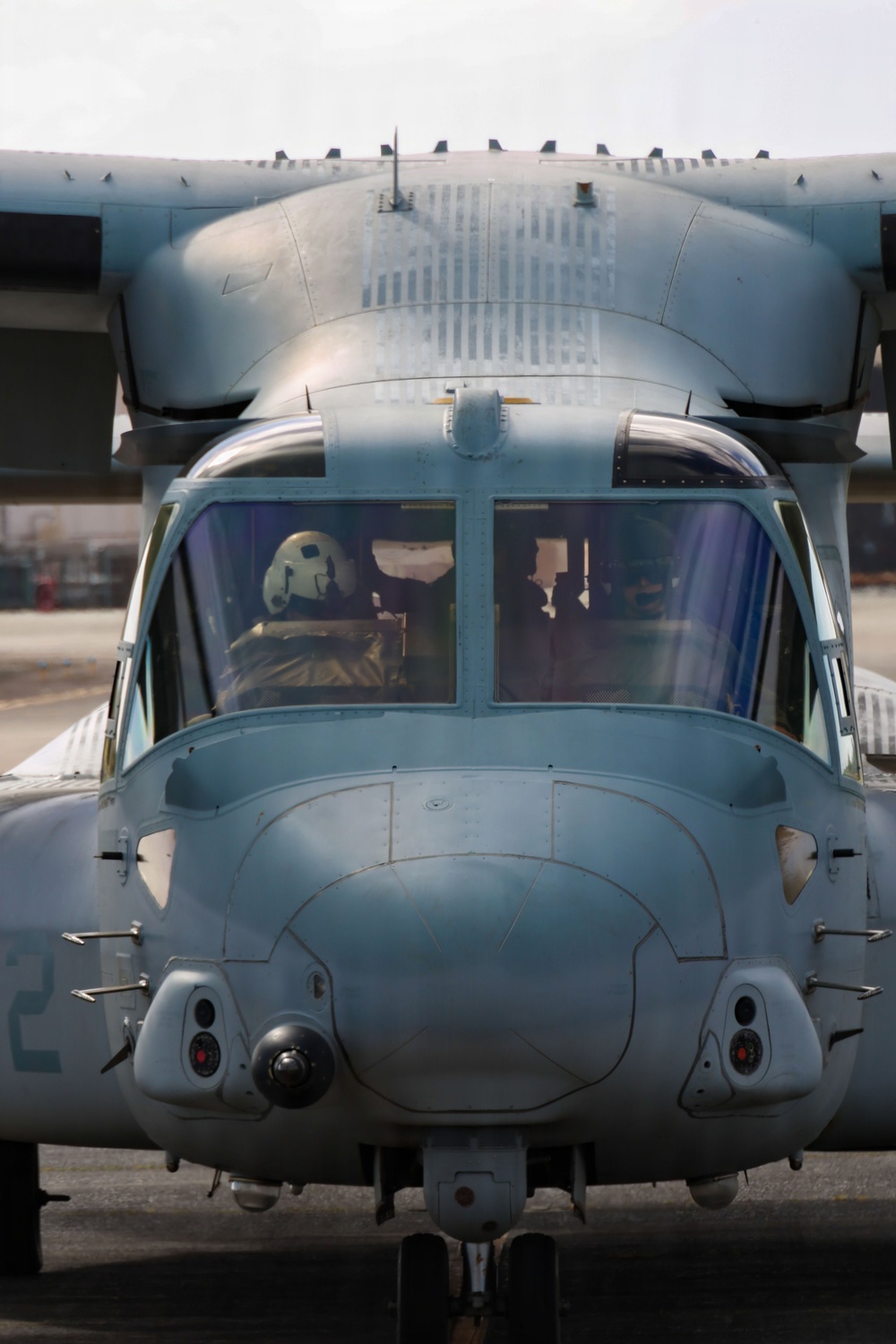 VMM-363 performs joint freefall training