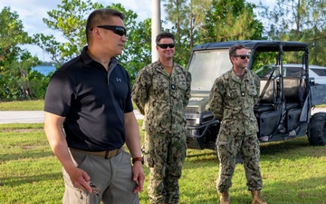 Acting SECNAV visits EODMU5