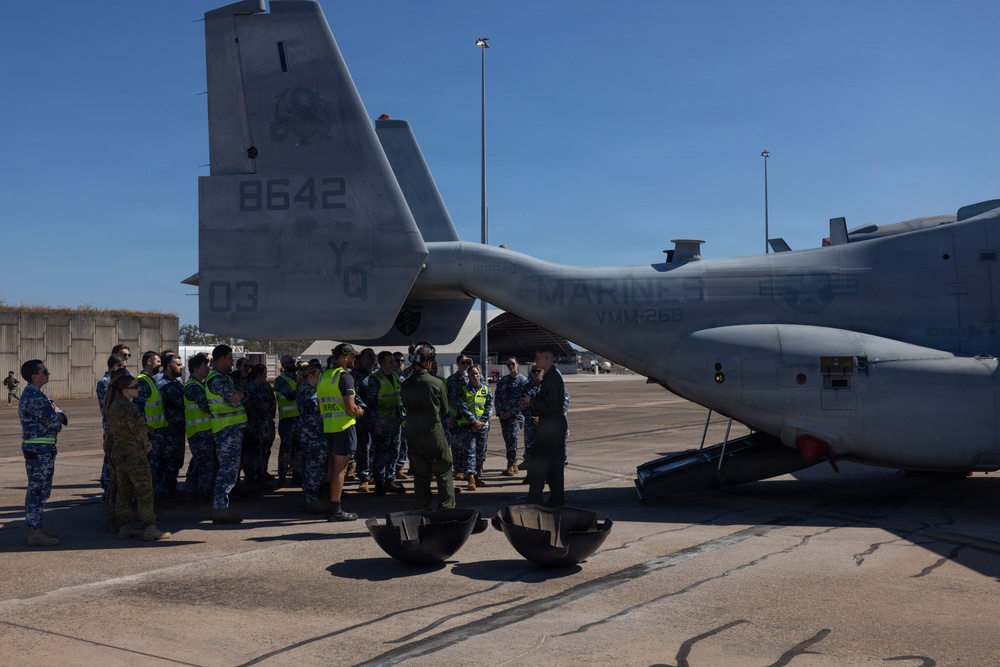 MRF-D Marines hold Osprey showcase for Australian airmen