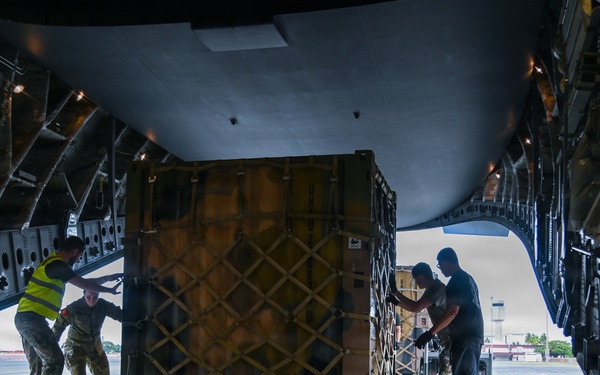 735 AMS aids USMC, Australian Defense Force in RIMPAC cargo movement
