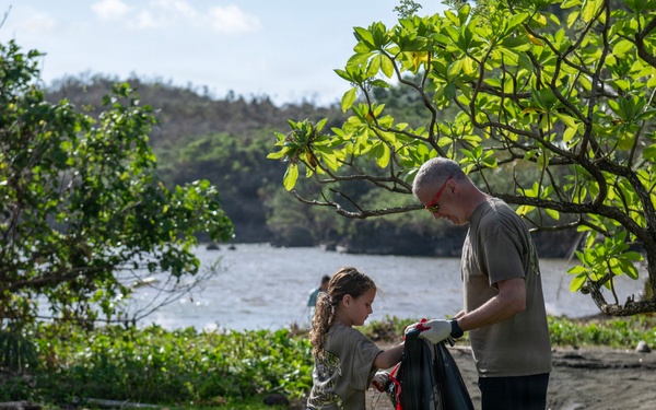 CSS-15 Sailors Join Inalåhan Beach Cleanup Efforts