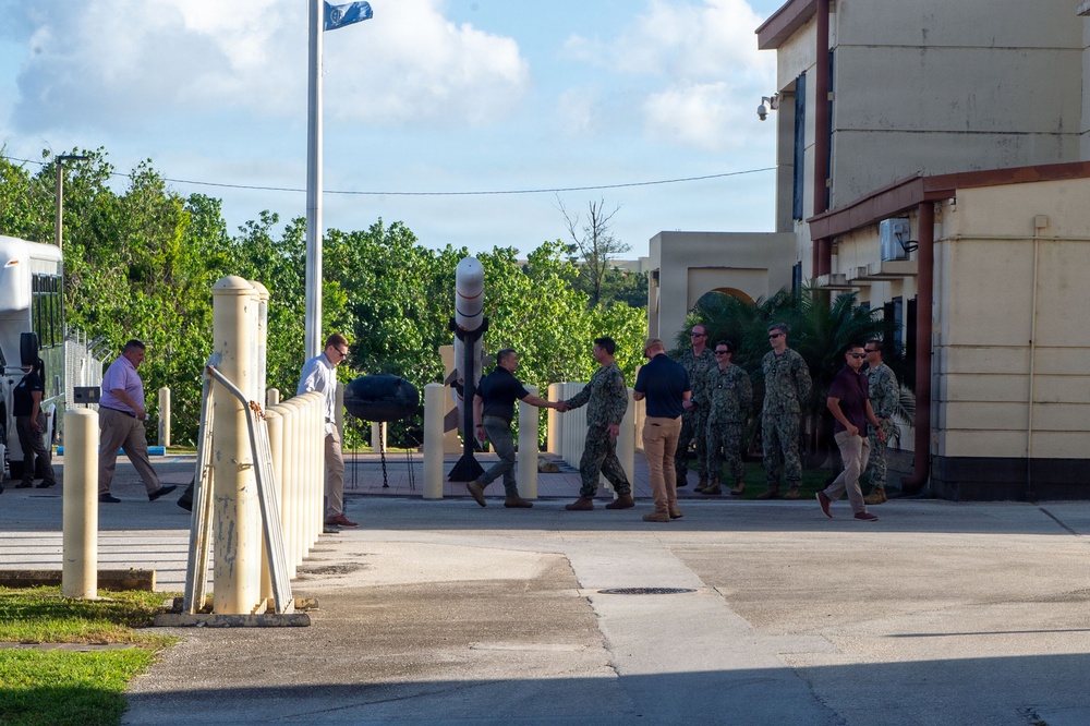 Acting SECNAV visits EODMU5