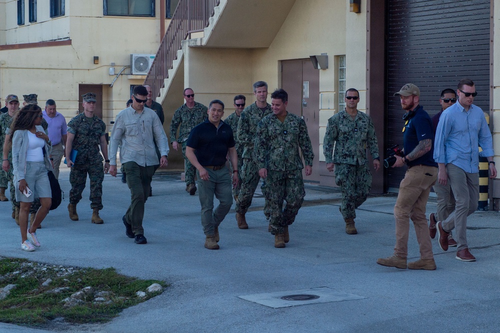 Acting SECNAV visits EODMU5