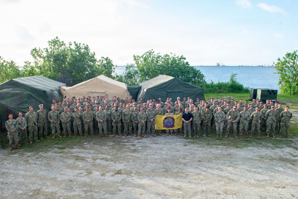 Acting SECNAV visits EODMU5