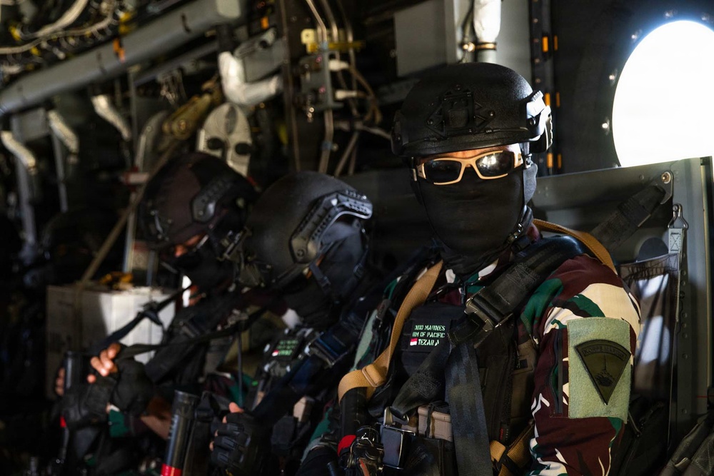 U.S. Marines and partner nations conduct pickup zone drills