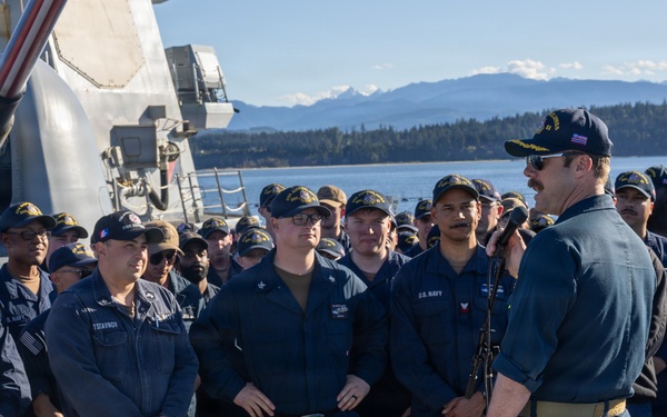 USS John Paul Jones (DDG 53) holds award ceremony