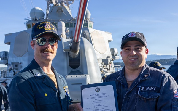 USS John Paul Jones (DDG 53) holds award ceremony