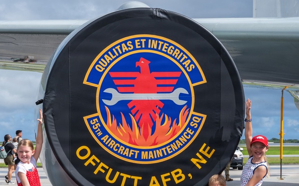 Pet the Jet showcases best of Valiant Shield 2026