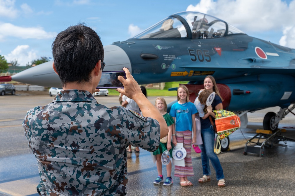 Pet the Jet showcases best of Valiant Shield 2026