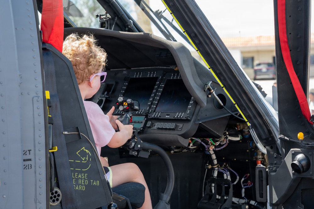 Pet the Jet showcases best of Valiant Shield 2026