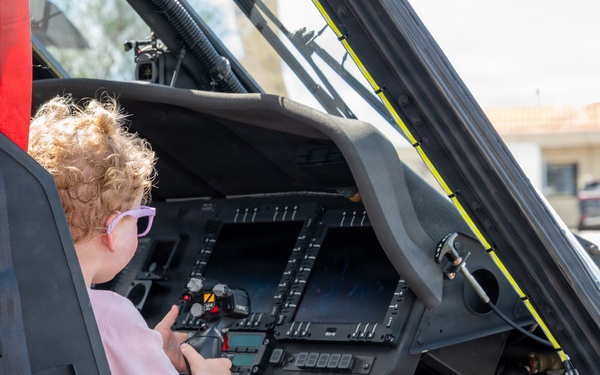 Pet the Jet showcases best of Valiant Shield 2026