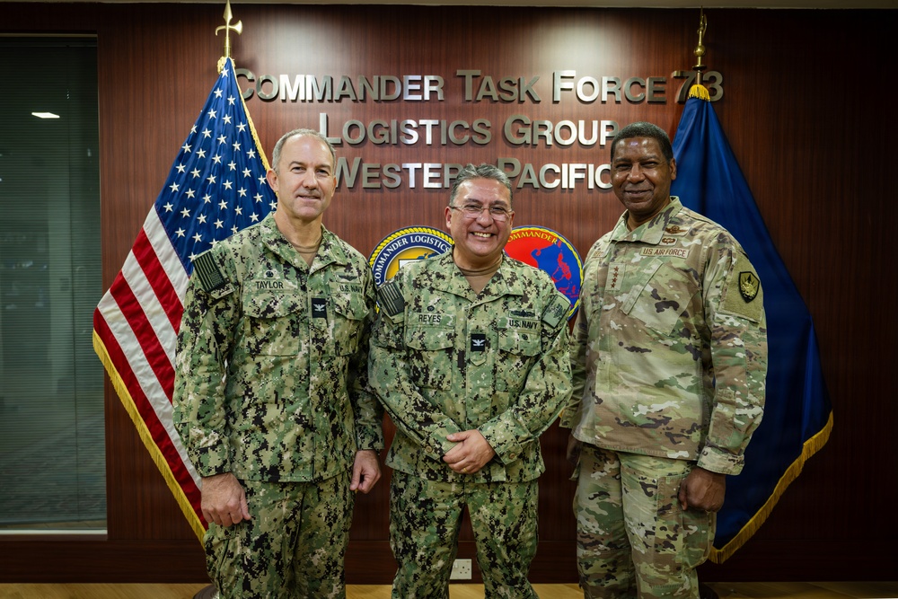 U.S. Air Force Gen. Randall Reed, commander of U.S. Transportation Command visits COMLOG WESTPAC and MSC Far East