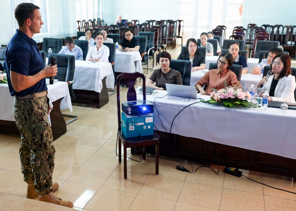 Pacific Partnership 2026 Medical Team Conducts Ophthalmology Professional Exchange Program at Quang Tri Northern Eye Hospital, Quang Tri, Vietnam