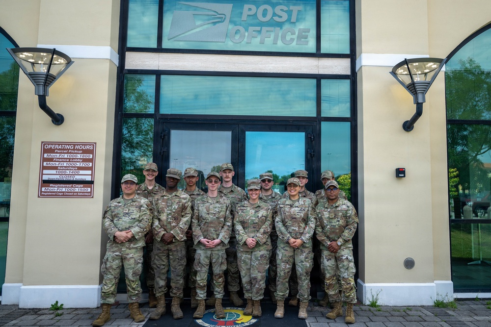 Aviano postal team earns Air Force Award through teamwork