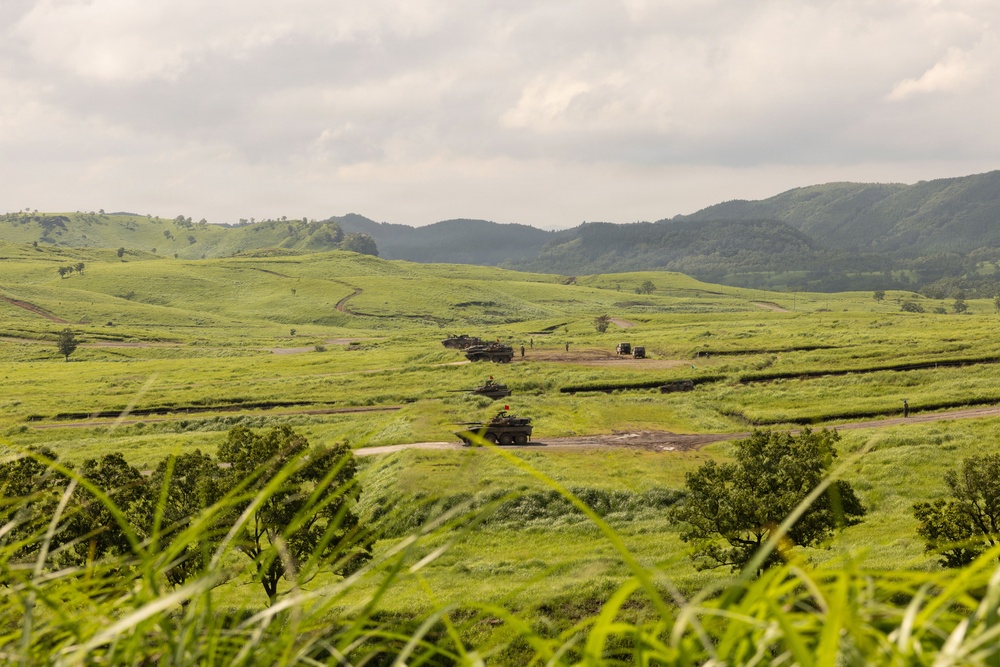 HIJUDAI MANEUVER AREA. OITA, JAPAN – U.S. Marines with 12th LCT conduct a bilateral range during exercise Resolute Dragon 26