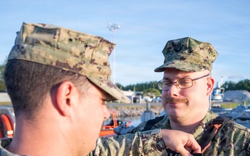 MA2 Harris Receives Award