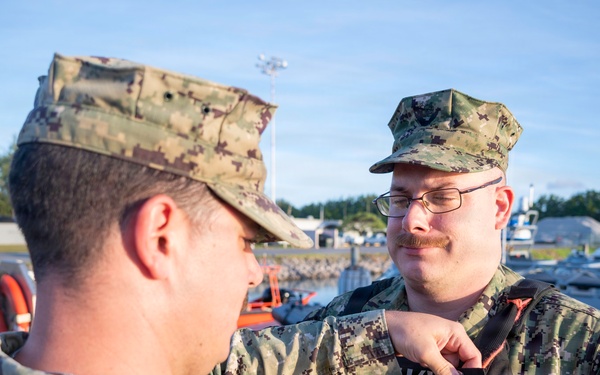 MA2 Harris Receives Award