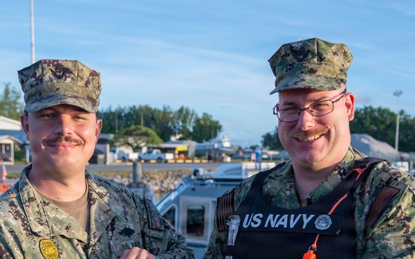 MA2 Harris Receives Award