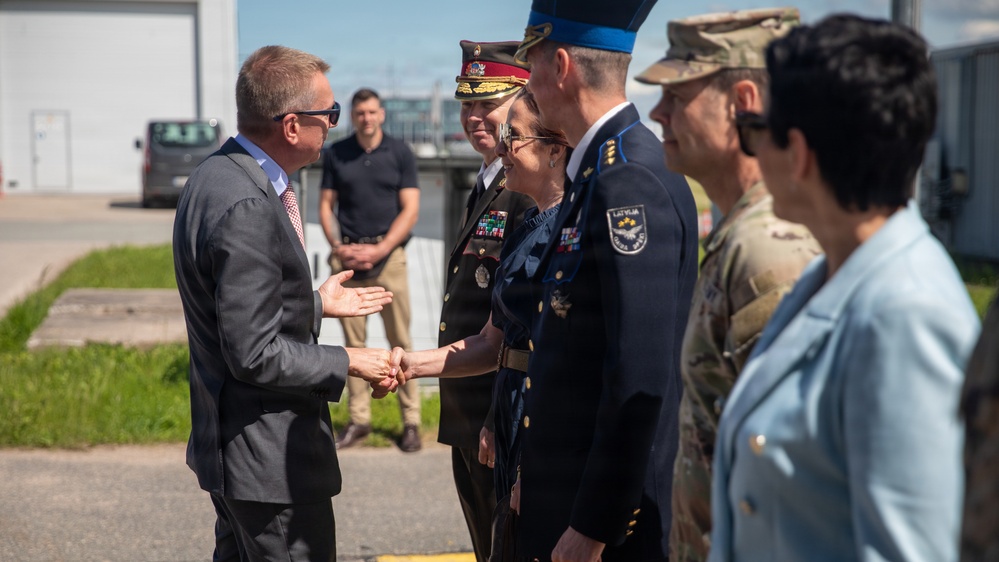 President Rinkēvičs and U.S. Ambassador Argyros visit U.S. Army Soldiers at Lielvārde Air Base, Latvia