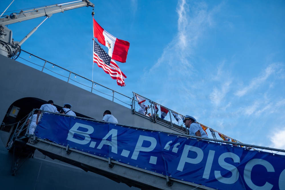 Peruvian Navy hosts reception onboard BAP Pisco (AMP156) during RIMPAC 2026