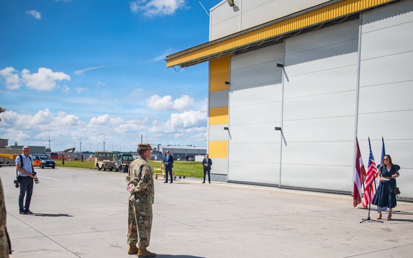 President Rinkēvičs and U.S. Ambassador Argyros visit U.S. Army Soldiers at Lielvārde Air Base, Latvia