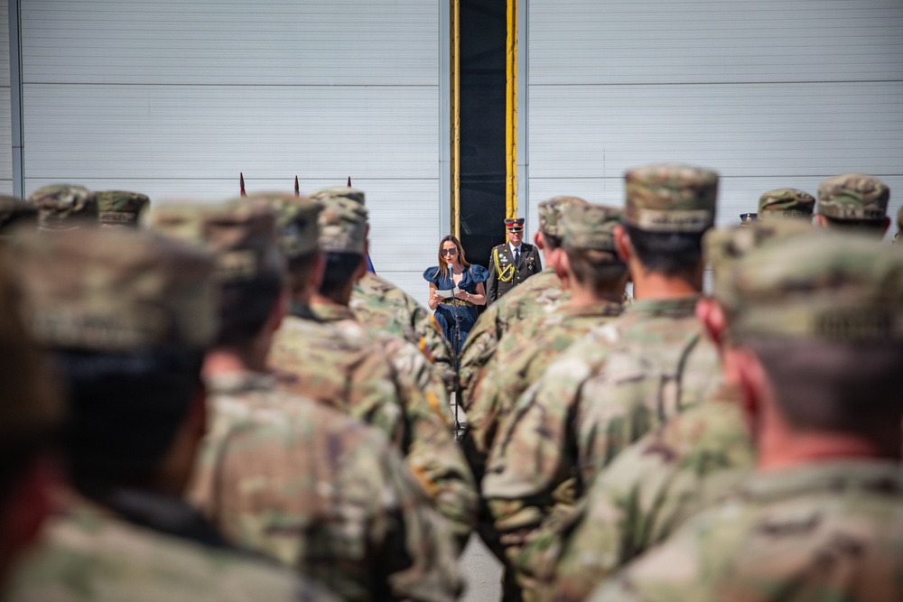 President Rinkēvičs and U.S. Ambassador Argyros visit U.S. Army Soldiers at Lielvārde Air Base, Latvia