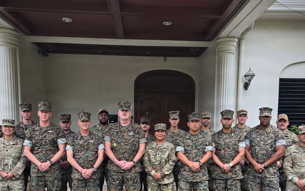 3rd Marine Aircraft Wing visits Task Force Philippines