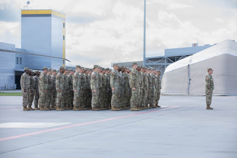 President Rinkēvičs and U.S. Ambassador Argyros visit U.S. Army Soldiers at Lielvārde Air Base, Latvia