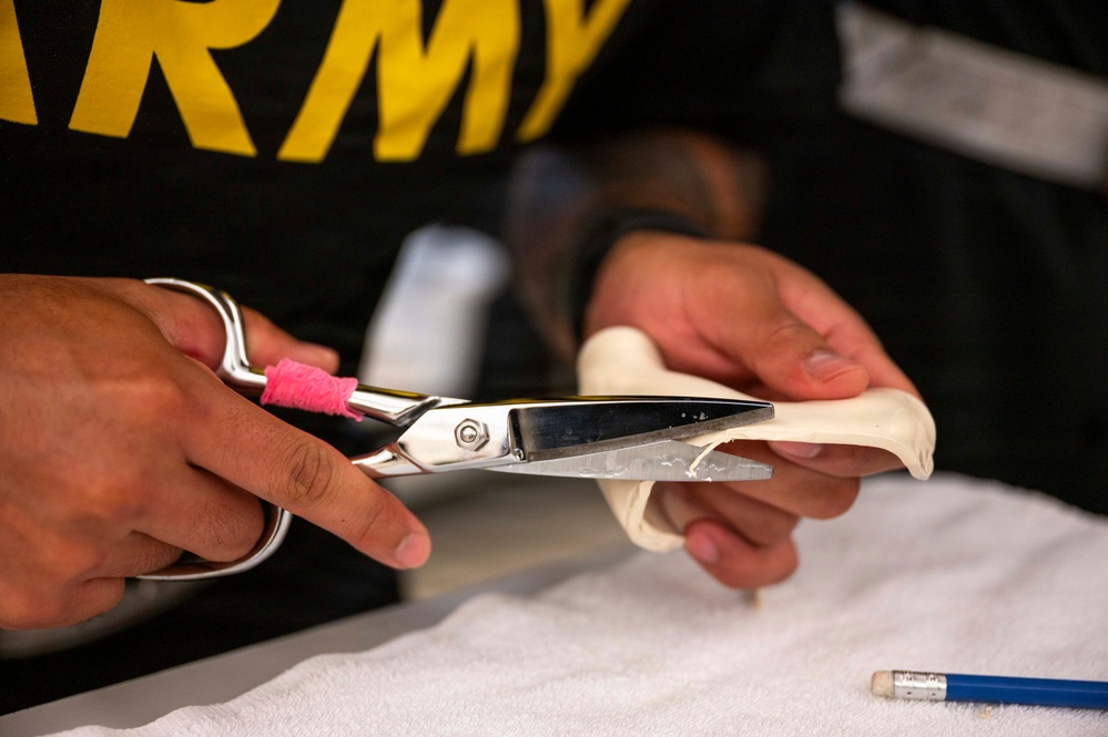 METC Occupational Therapy Assistant students create custom splints